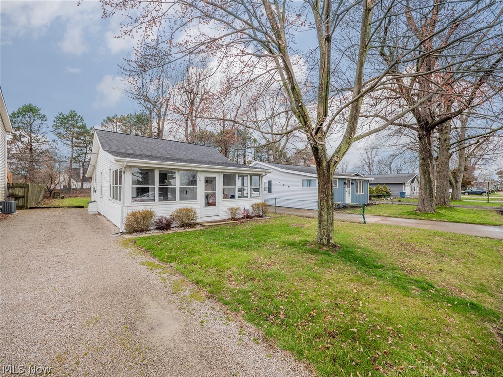 270 Morton Road Vermilion, OH 44089 - Photo 2 of 26