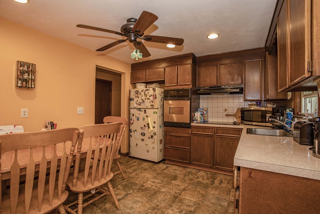 39 Robbie Road Braintree, MA 02184 - Photo 11 of 34 Gallery Image 11