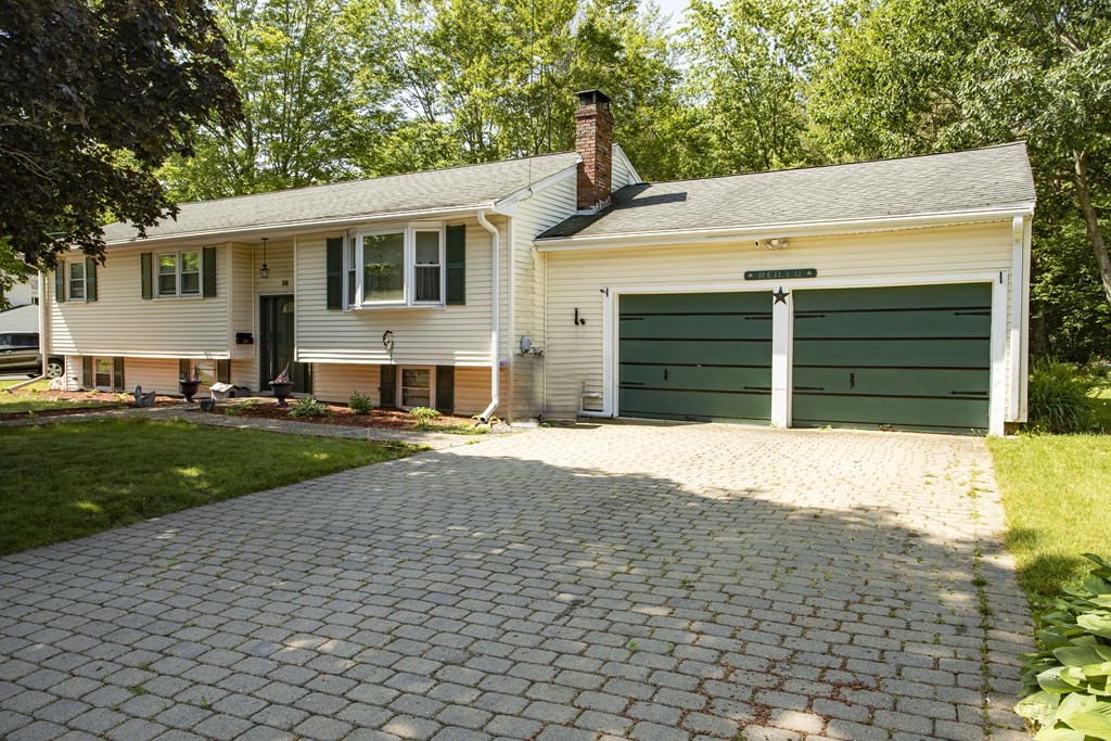 39 Robbie Road Braintree, MA 02184 - Photo 2 of 34 Gallery Image 2