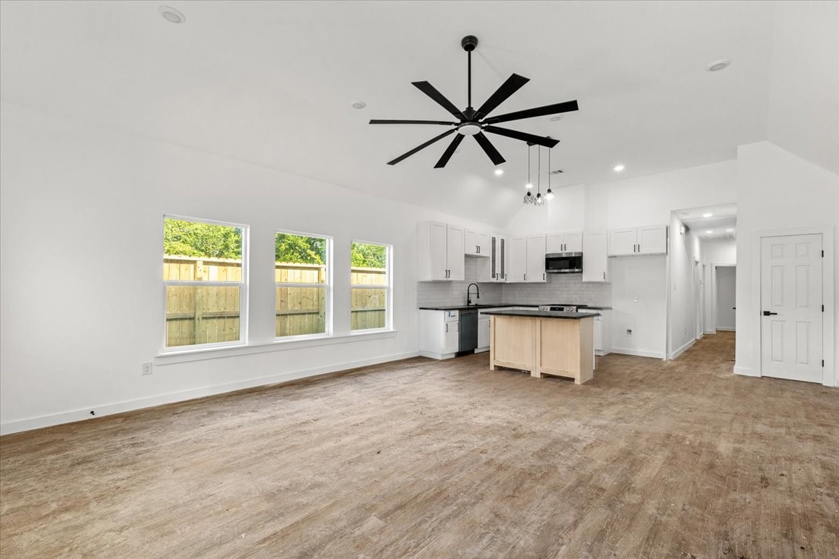 5106 Pershing Street Houston, TX 77033 - Photo 6 of 25
