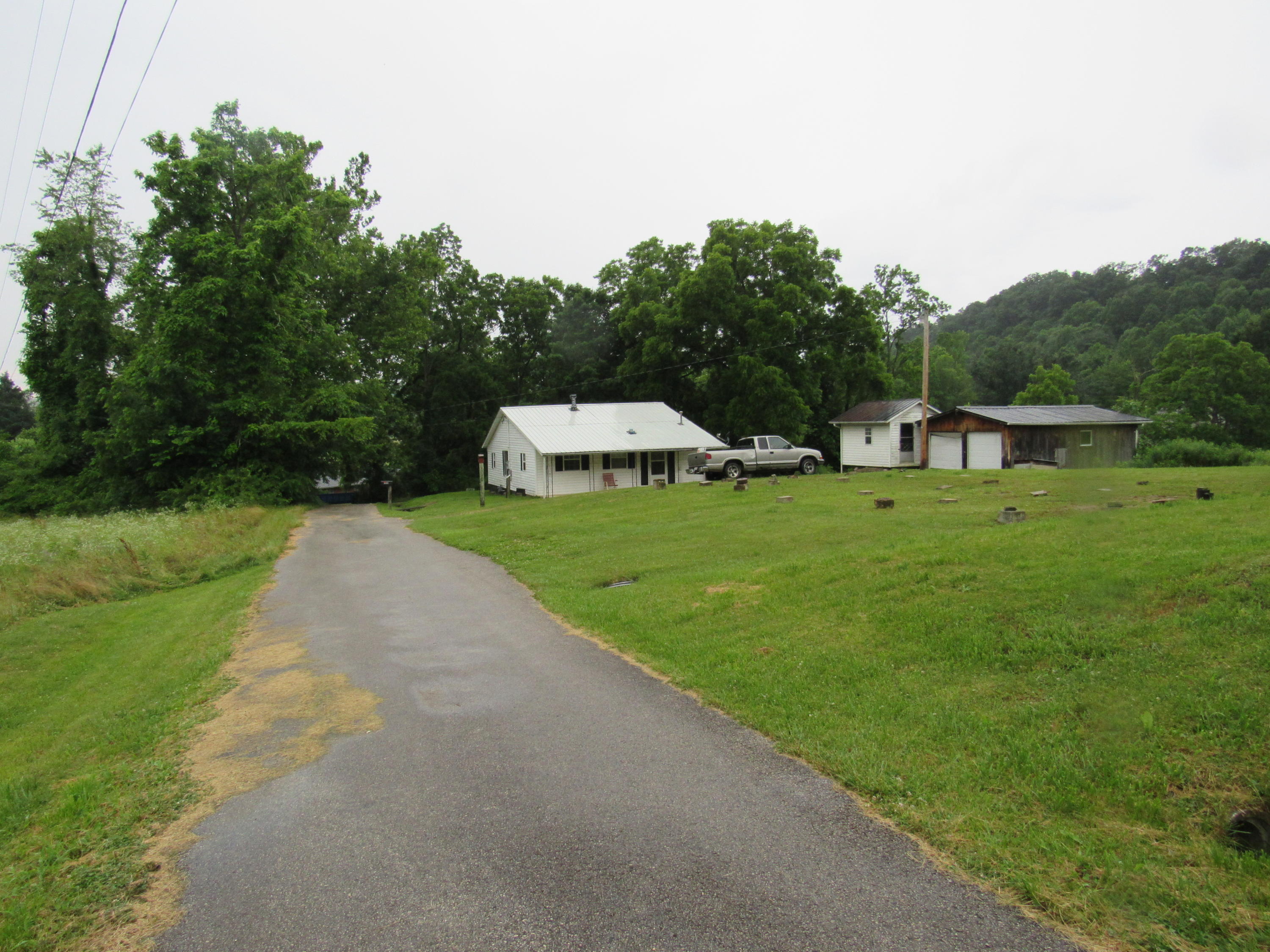52 Spring Street Hazel Green, KY 41332 - Photo 10 of 25 IMG_8039