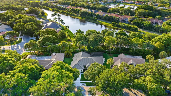 $1,195,000 | 6685 Winding Lake Drive, Jupiter, FL 33458