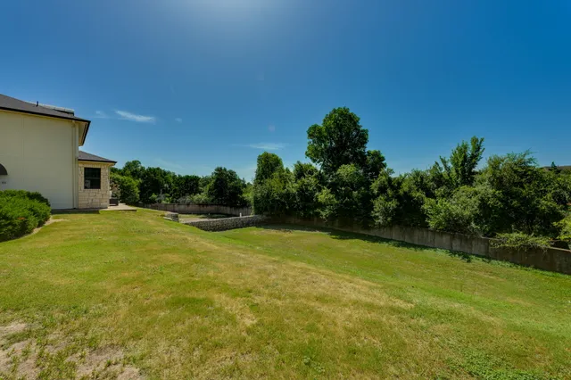 $1,900 | 7701 Rialto Boulevard, Unit 1116, Austin, TX 78735