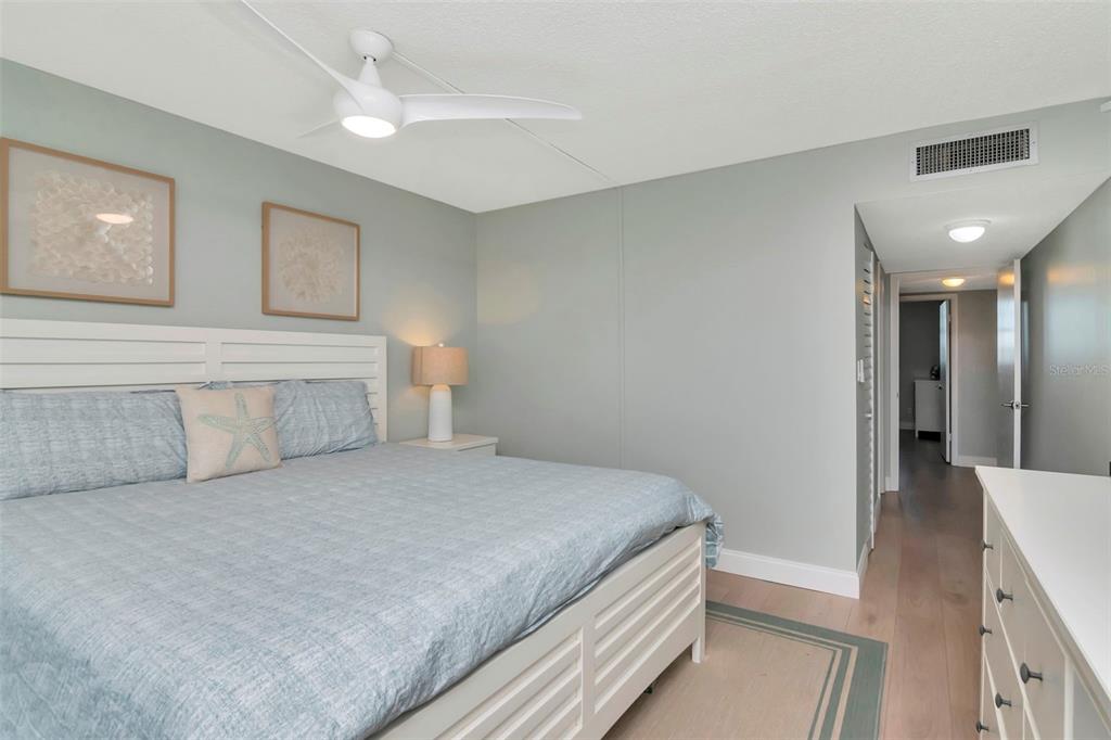 17580 Gulf Boulevard, Unit 403 Redington Shores, FL 33708 - Photo 15 of 27