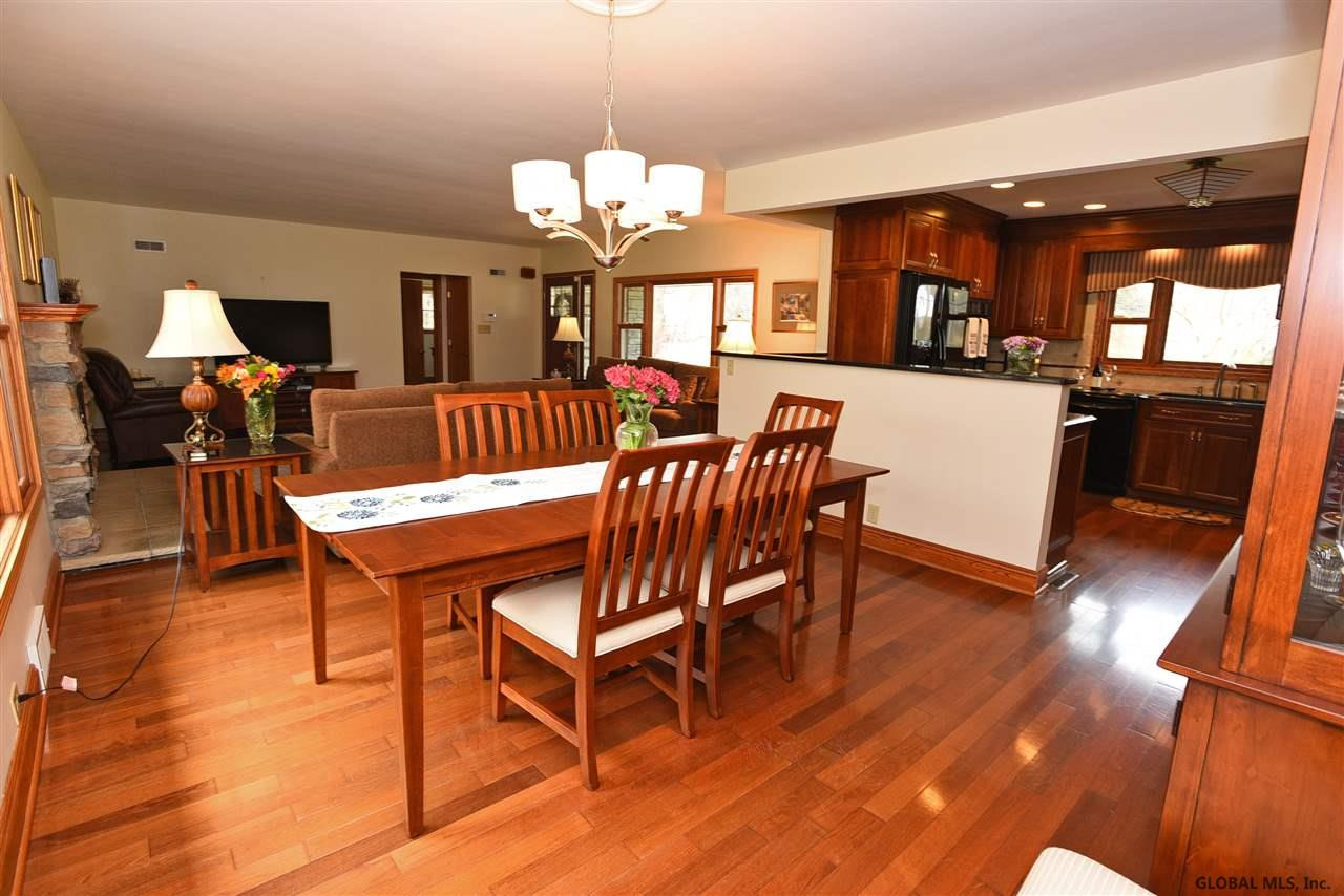 2375 Algonquin Road Niskayuna, NY 12309 - Photo 12 of 46 Photo 12