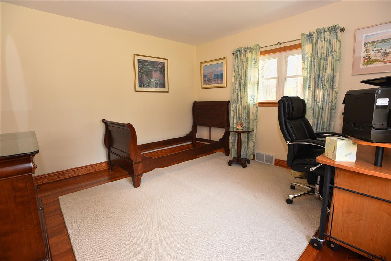 2375 Algonquin Road Niskayuna, NY 12309 - Photo 19 of 46 Photo 19