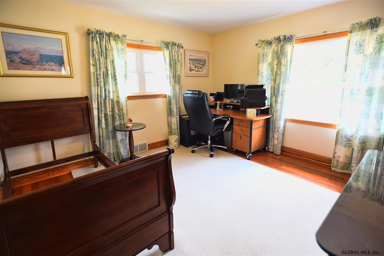 2375 Algonquin Road Niskayuna, NY 12309 - Photo 20 of 46 Photo 20