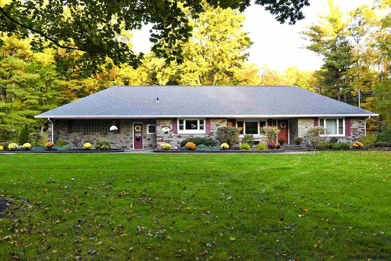 2375 Algonquin Road Niskayuna, NY 12309 - Photo 3 of 46 Photo 3