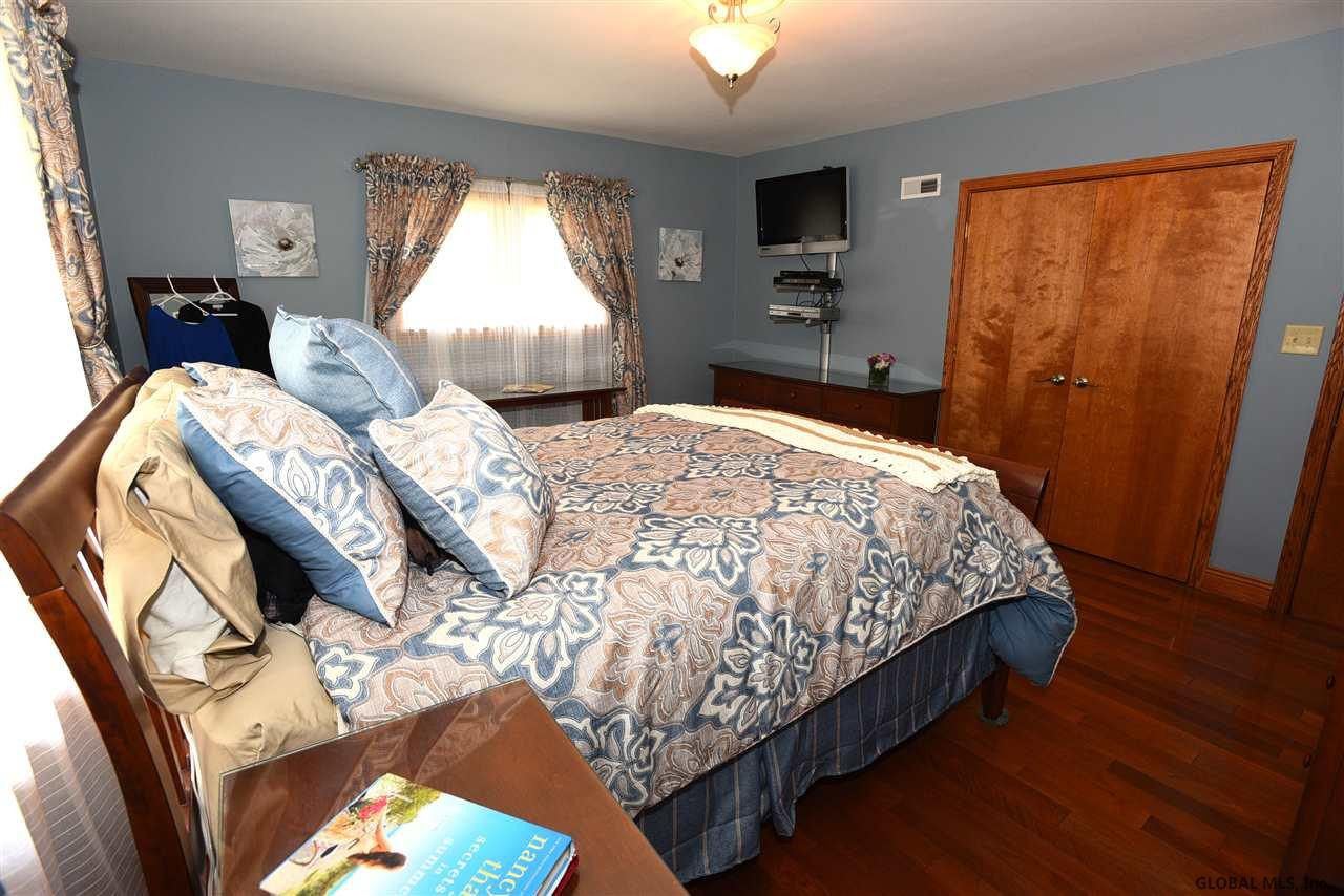 2375 Algonquin Road Niskayuna, NY 12309 - Photo 33 of 46 Photo 33