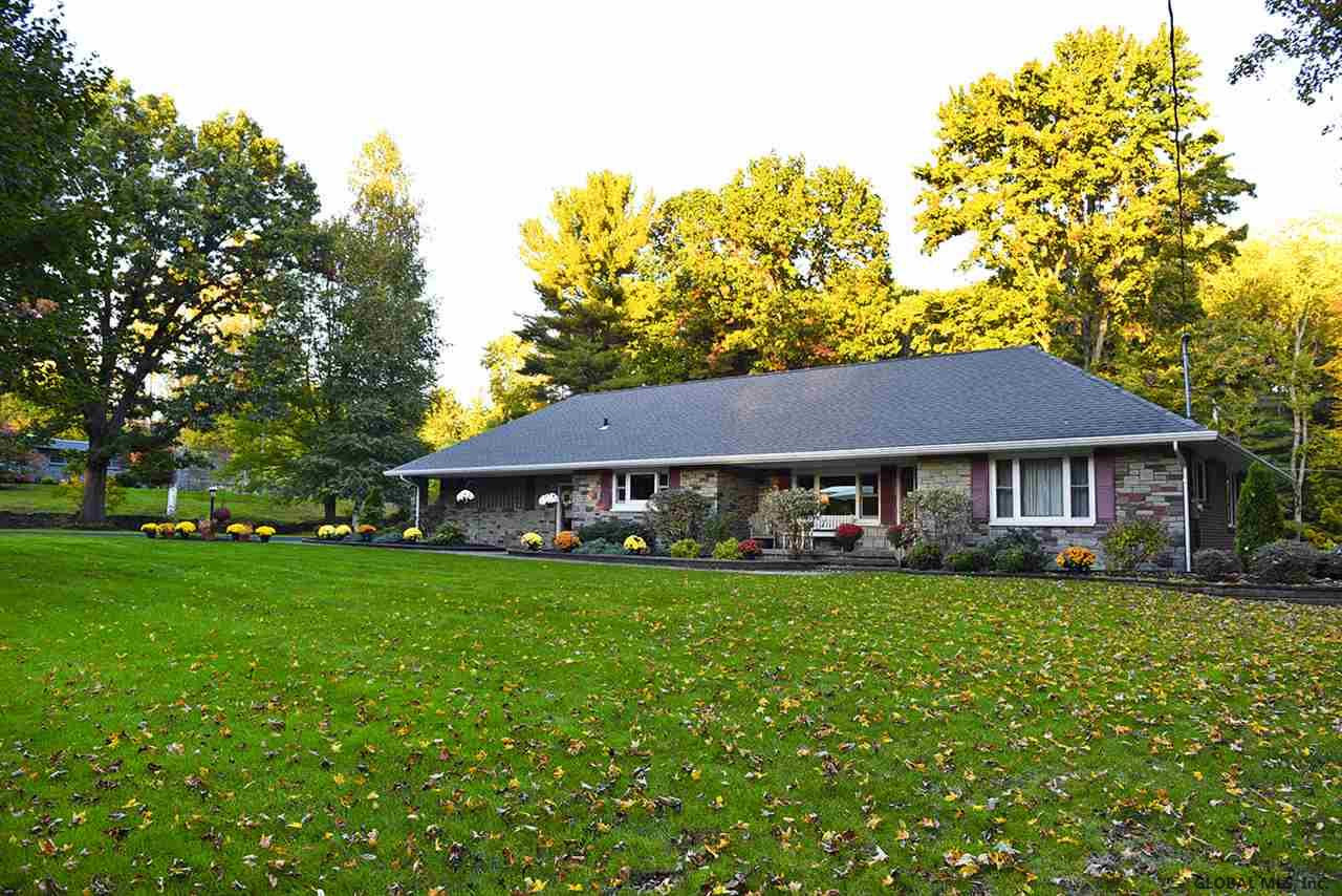 2375 Algonquin Road Niskayuna, NY 12309 - Photo 4 of 46 Photo 4