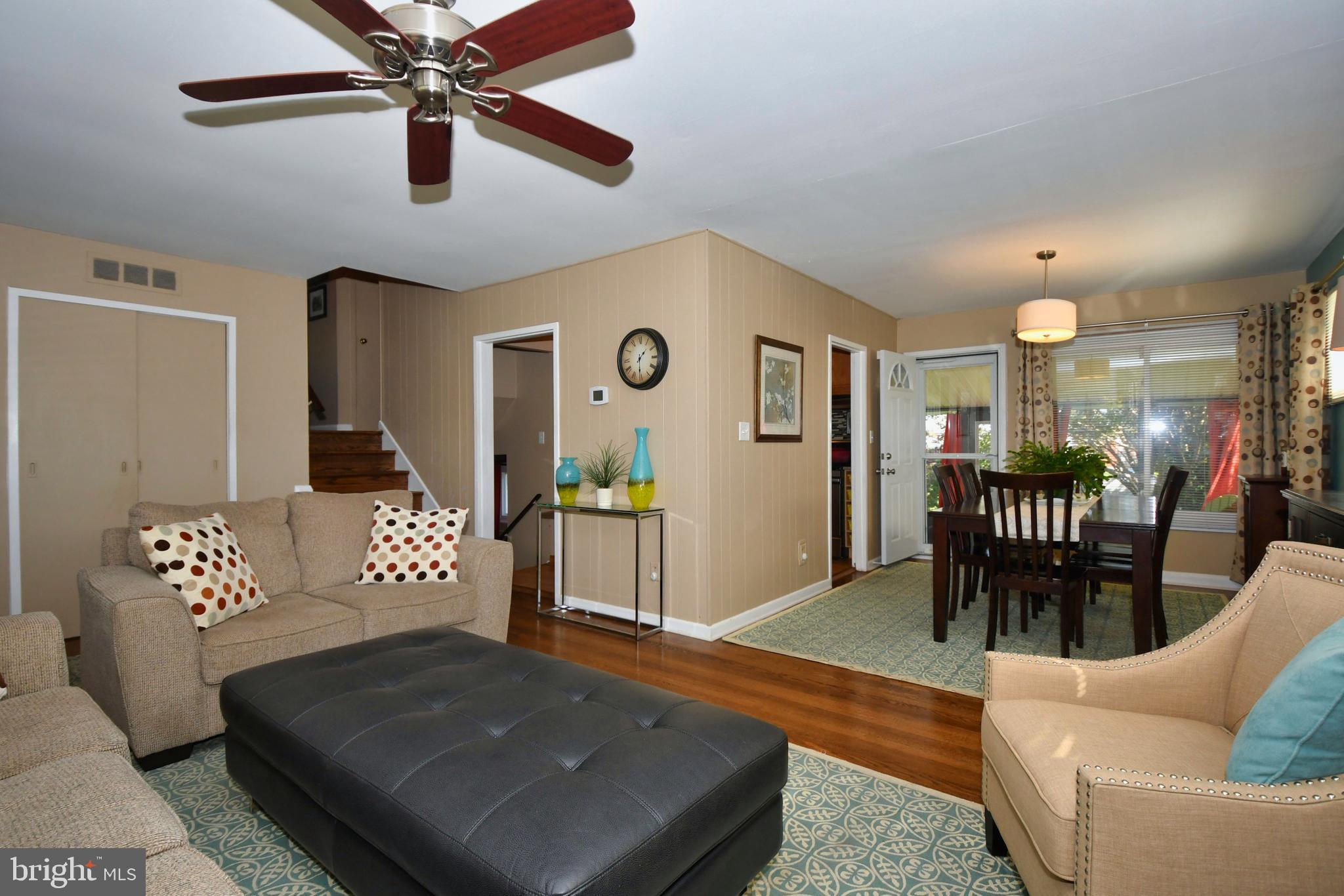 8411 Kings Ridge Road Baltimore, MD 21234 - Photo 8 of 44 Living Room (Main Level)
