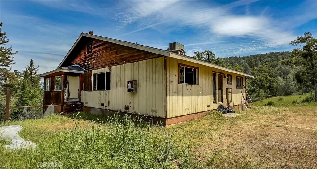 5723 Colorado Road Mariposa, CA 95338 - Photo 1 of 35