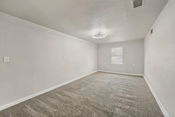 $279,900 | 1913 San Antonio Street, Grand Prairie, TX 75051