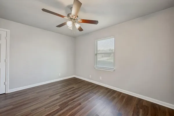 $279,900 | 1913 San Antonio Street, Grand Prairie, TX 75051