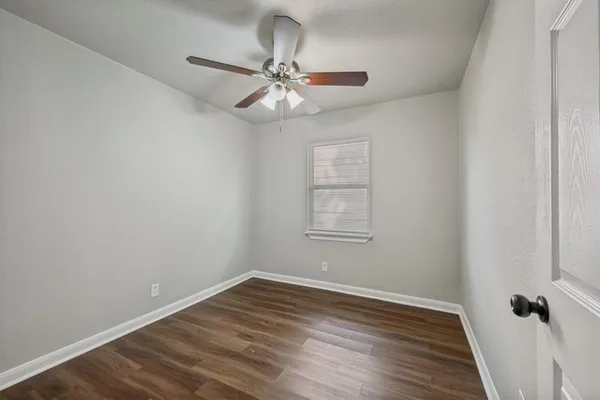 $279,900 | 1913 San Antonio Street, Grand Prairie, TX 75051