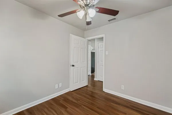 $279,900 | 1913 San Antonio Street, Grand Prairie, TX 75051