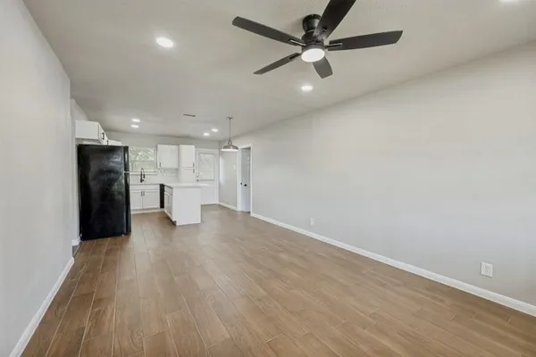 $279,900 | 1913 San Antonio Street, Grand Prairie, TX 75051
