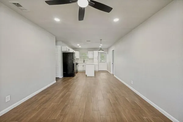 $279,900 | 1913 San Antonio Street, Grand Prairie, TX 75051