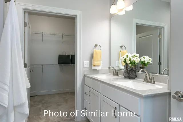 $337,509 | 5 Frank Court, Le Claire, IA 52753