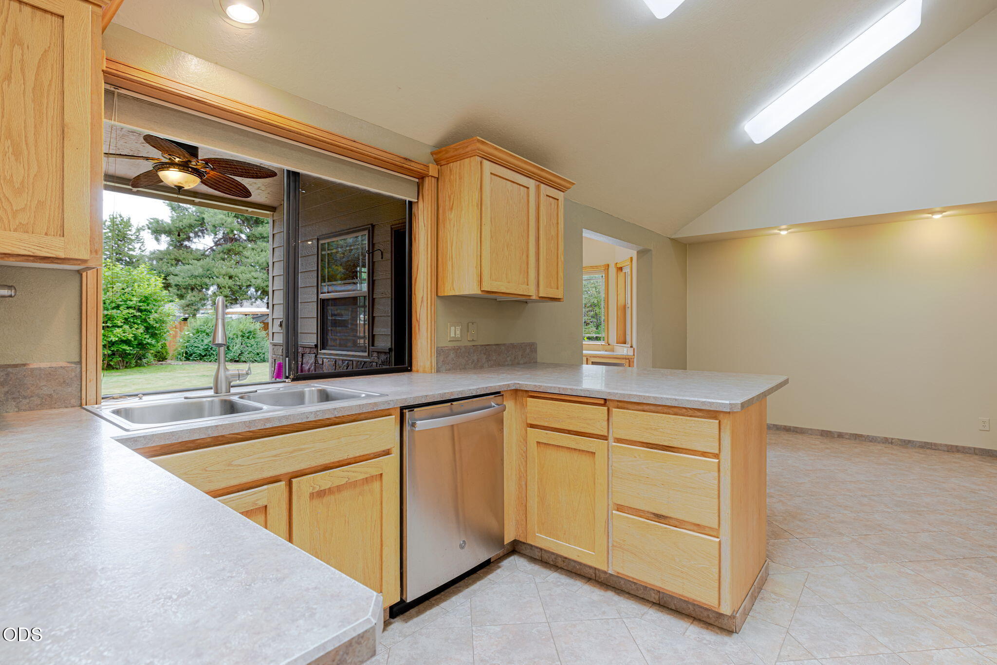 21140 Wilderness Way Bend, OR 97702 - Photo 19 of 101