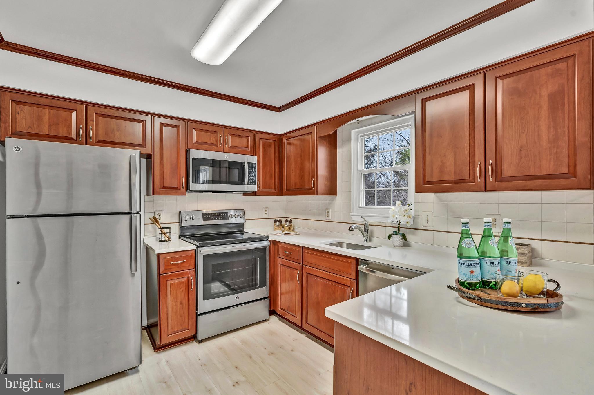 1917 Brightleaf Court Silver Spring, MD 20902 - Photo 12 of 36 Gallery Image 12