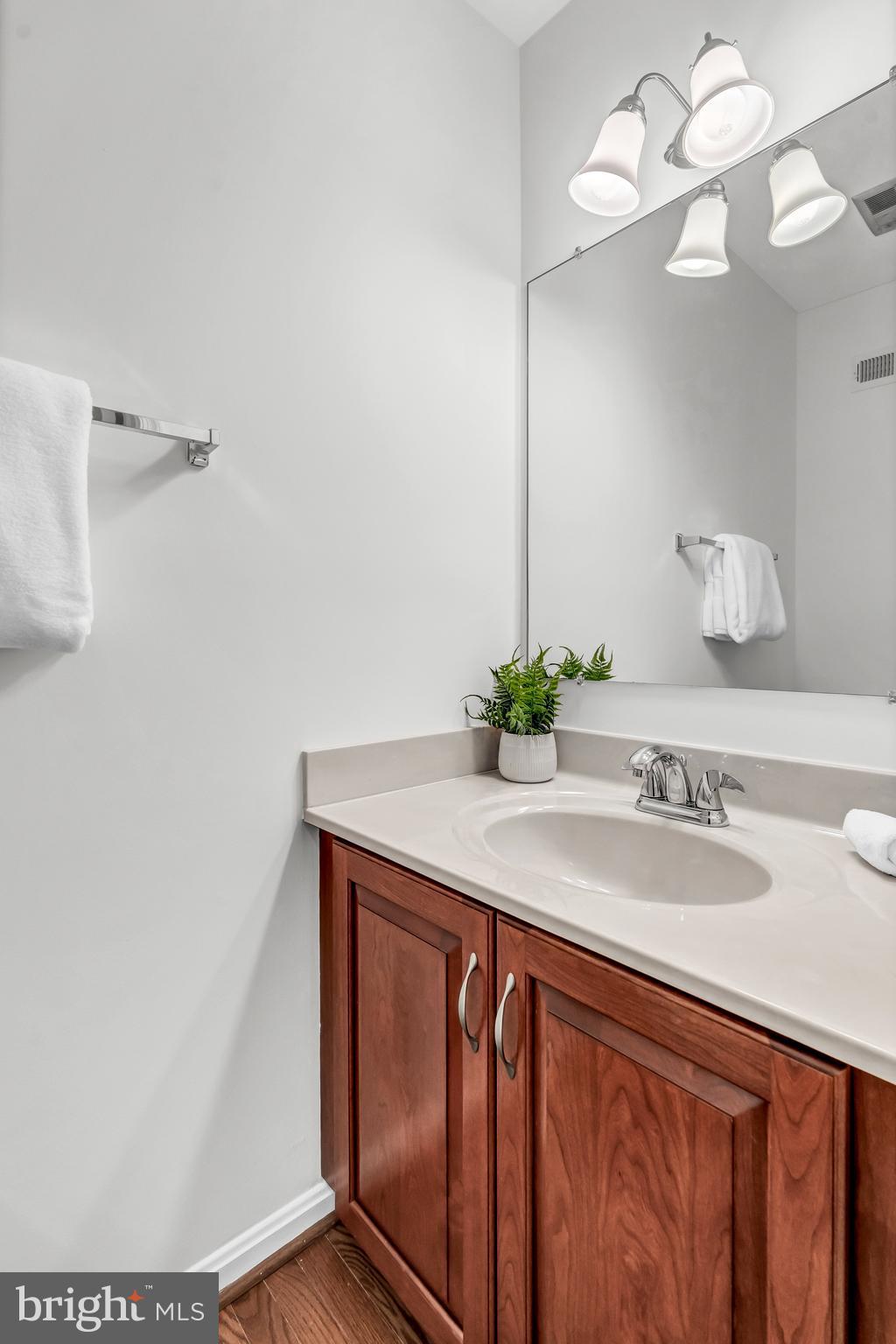 1917 Brightleaf Court Silver Spring, MD 20902 - Photo 17 of 36 Gallery Image 17