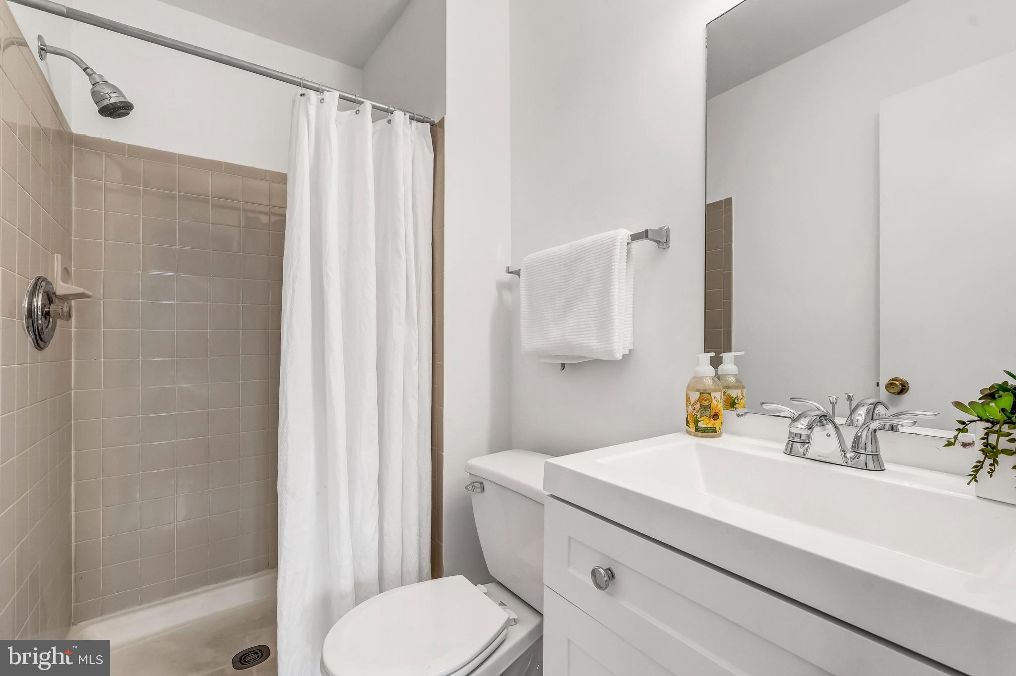 1917 Brightleaf Court Silver Spring, MD 20902 - Photo 22 of 36 Gallery Image 22