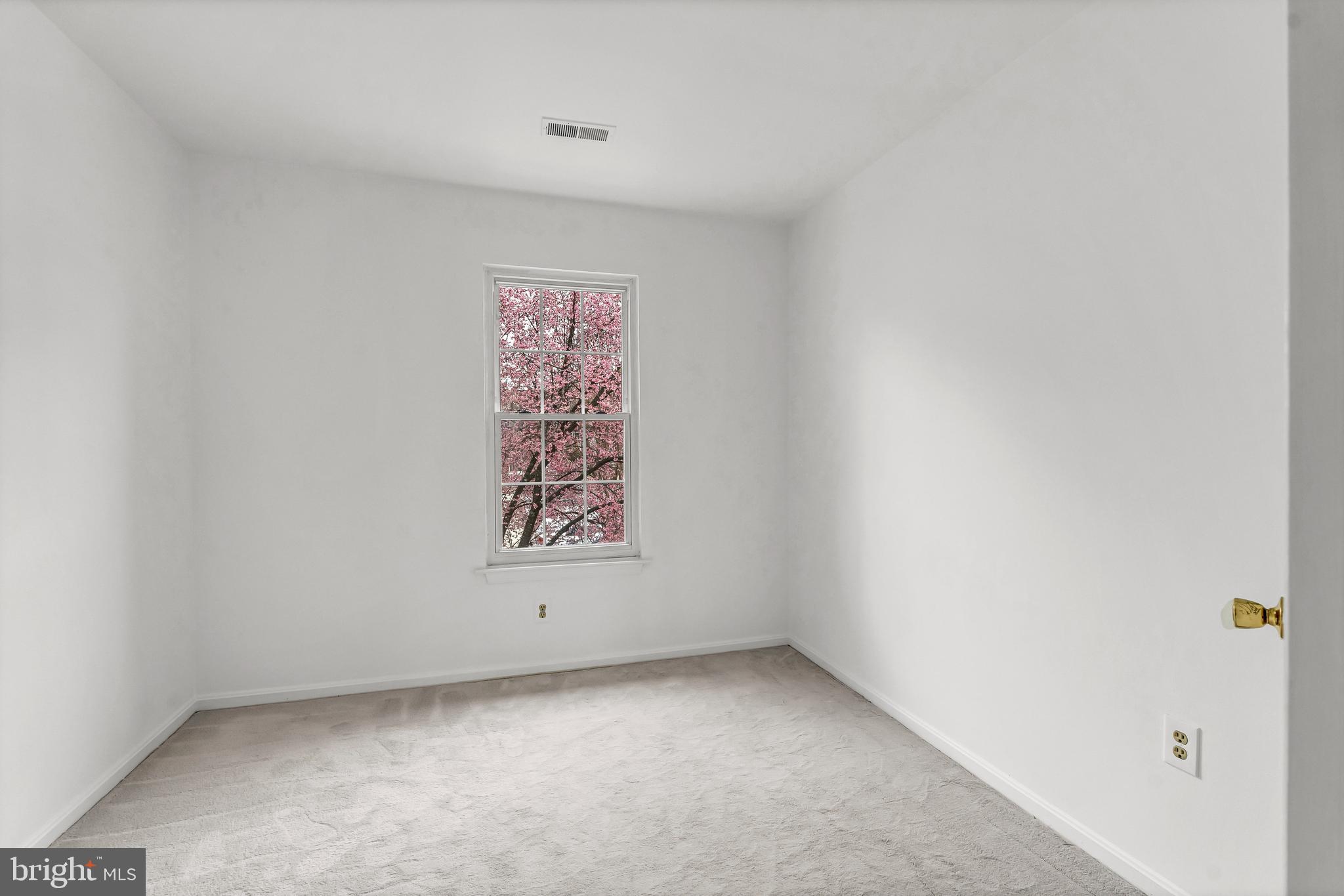 1917 Brightleaf Court Silver Spring, MD 20902 - Photo 25 of 36 Gallery Image 25