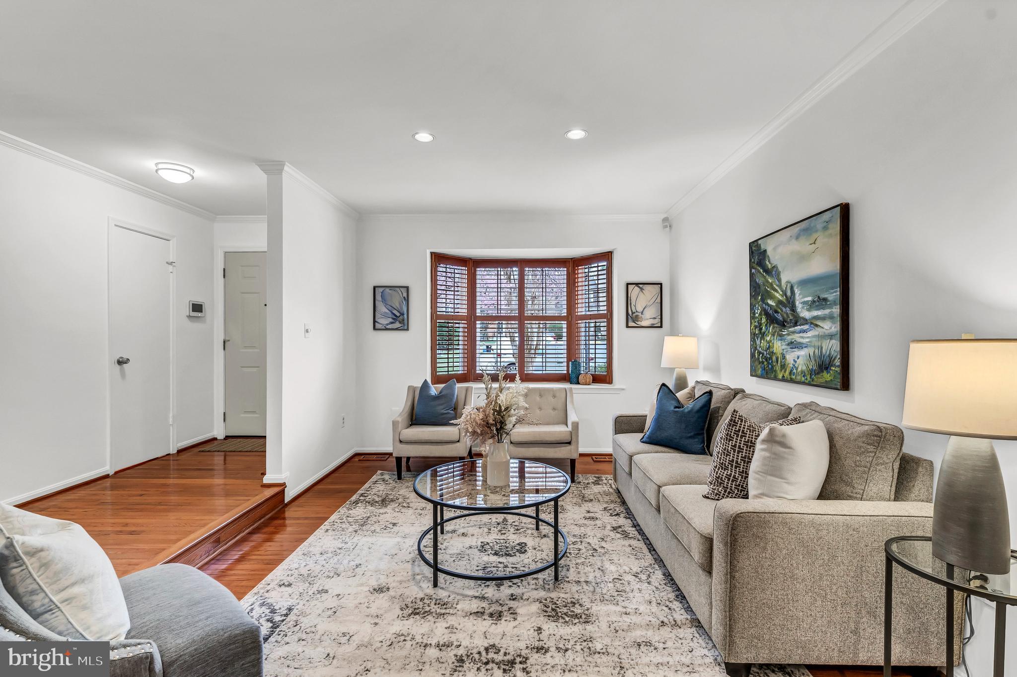 1917 Brightleaf Court Silver Spring, MD 20902 - Photo 6 of 36 Gallery Image 6