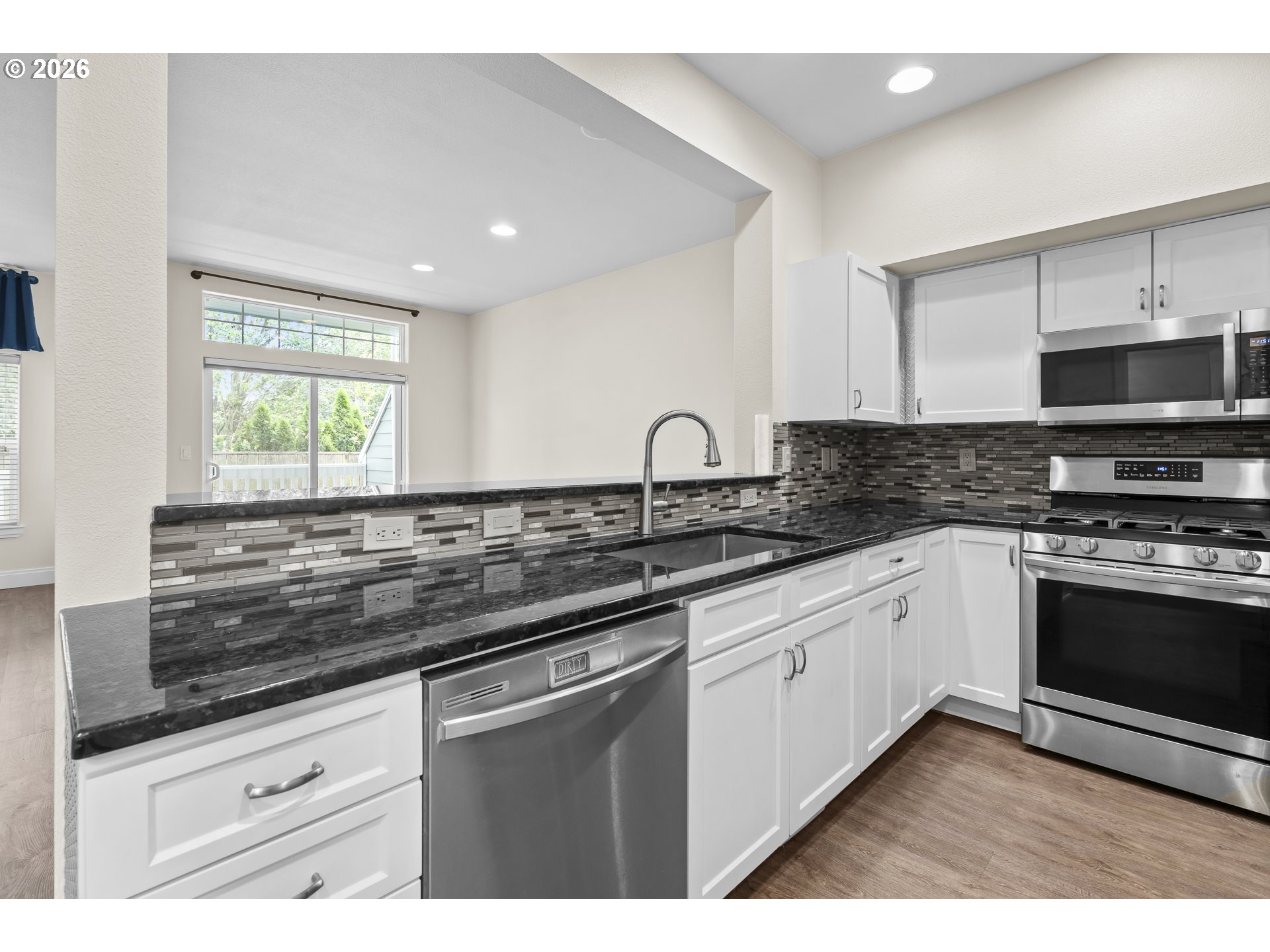 12312 Southwest Meader Way Beaverton, OR 97008 - Photo 12 of 26