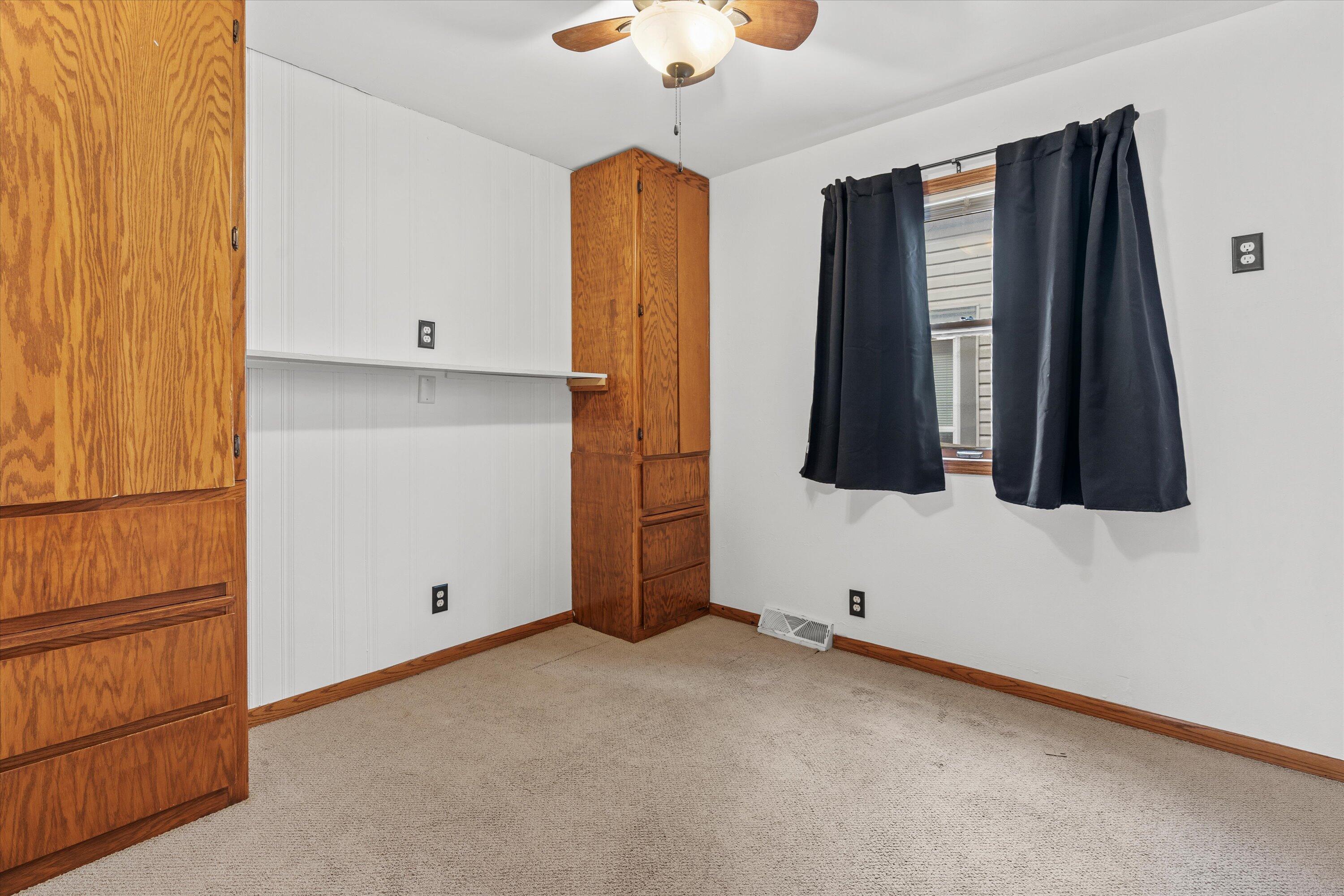 2053 South 25th Street Milwaukee, WI 53204 - Photo 17 of 42 16-DSC05772