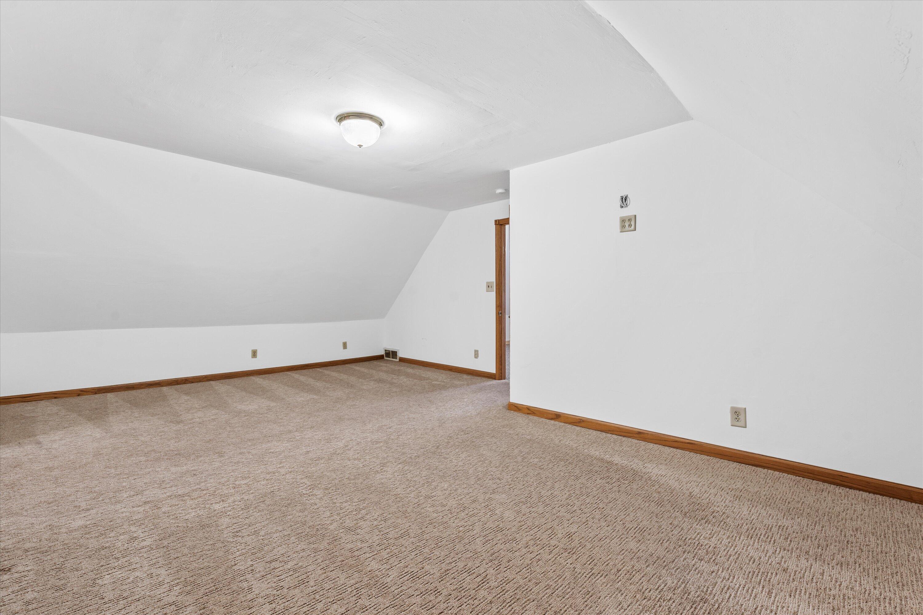 2053 South 25th Street Milwaukee, WI 53204 - Photo 20 of 42 Master Suite!