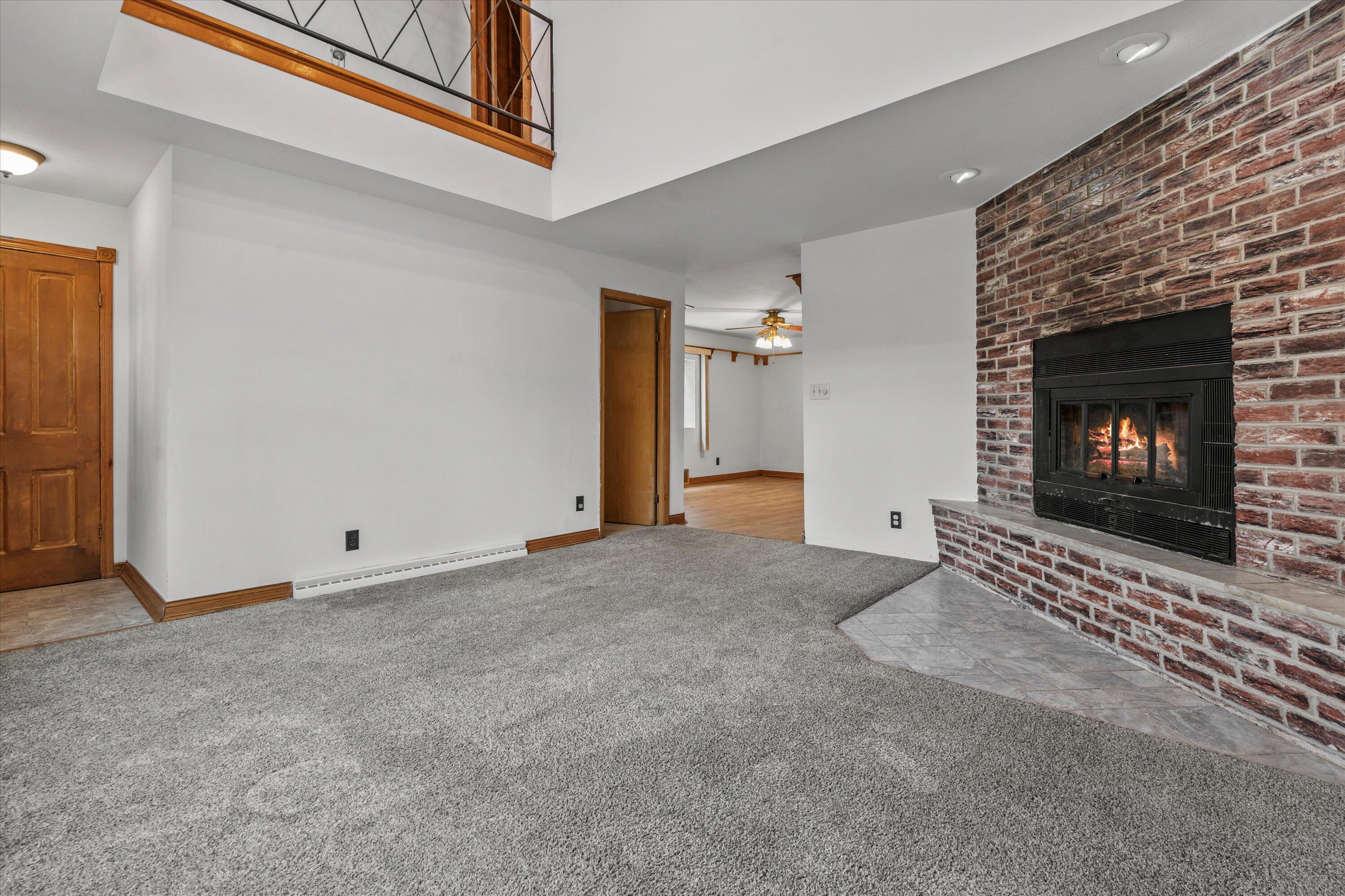 2053 South 25th Street Milwaukee, WI 53204 - Photo 4 of 42 03-DSC05703