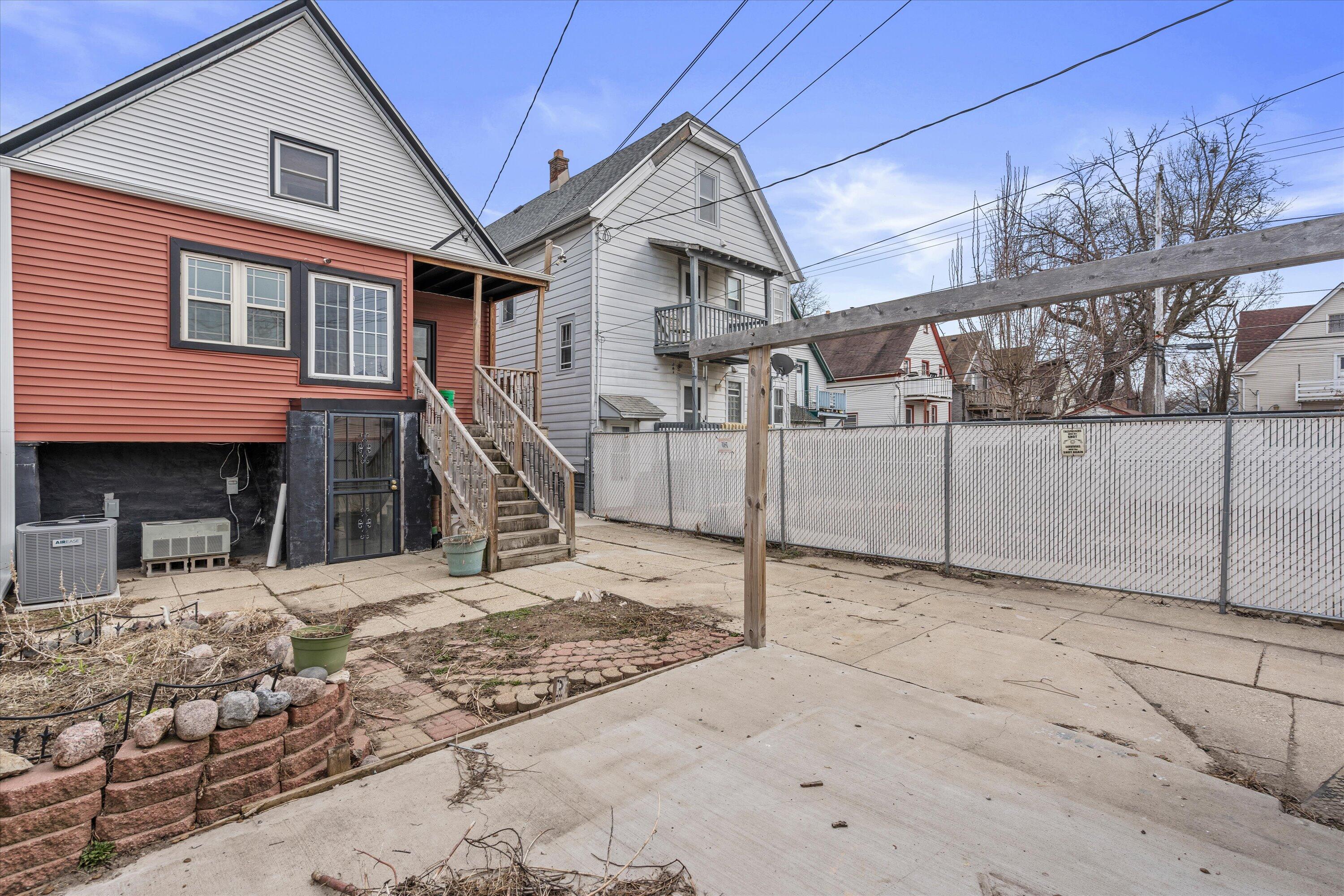 2053 South 25th Street Milwaukee, WI 53204 - Photo 41 of 42 43-DSC05892