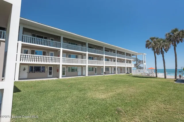 $2,300 | 1273 Florida A1A, Unit 206, Satellite Beach, FL 32937