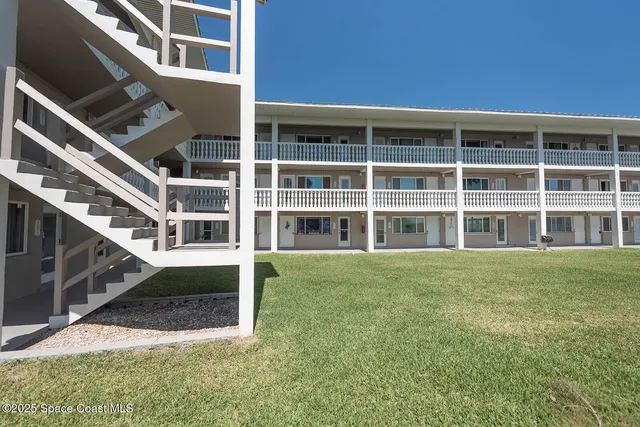 $2,300 | 1273 Florida A1A, Unit 206, Satellite Beach, FL 32937