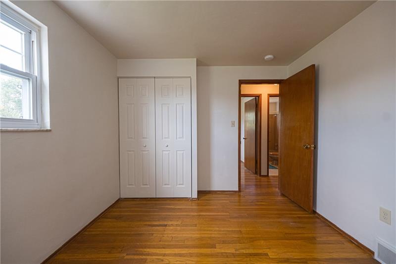 31 Highbury Road Cheswick, PA 15024 - Photo 15 of 25 BEDROOM