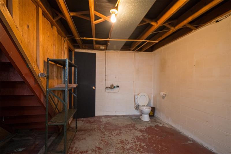 31 Highbury Road Cheswick, PA 15024 - Photo 22 of 25 THE PITTSBURGH POTTY
