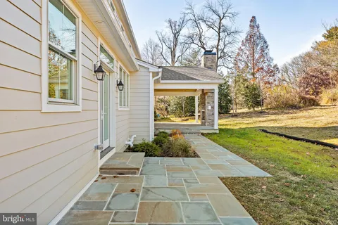 $2,689,990 | 16 Fariston Road, Wayne, PA 19087