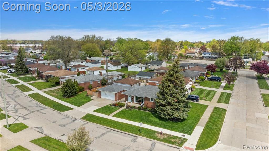 18241 Airport Road Fraser, MI 48026 - Photo 8 of 43