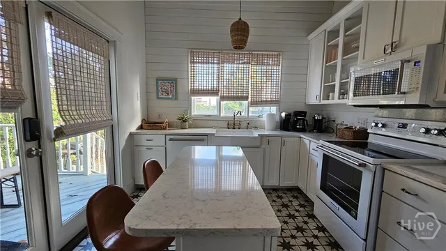 $4,450 | 14 East 41st Street, Savannah, GA 31401