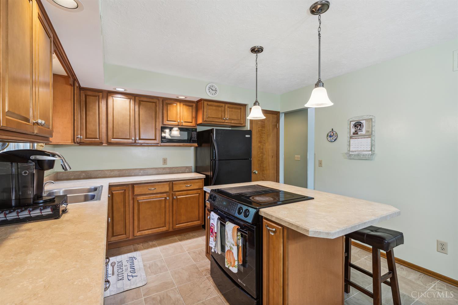 2941 Kleeman Road Cincinnati, OH 45211 - Photo 14 of 35