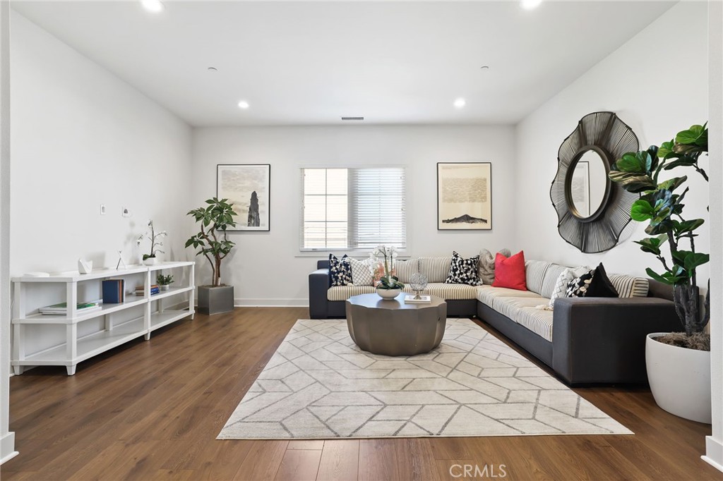 74 Egret Irvine, CA 92618 - Photo 35 of 74 a living room with furniture and a window