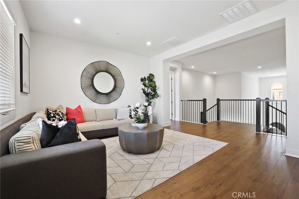 74 Egret Irvine, CA 92618 - Photo 37 of 74 a living room with furniture