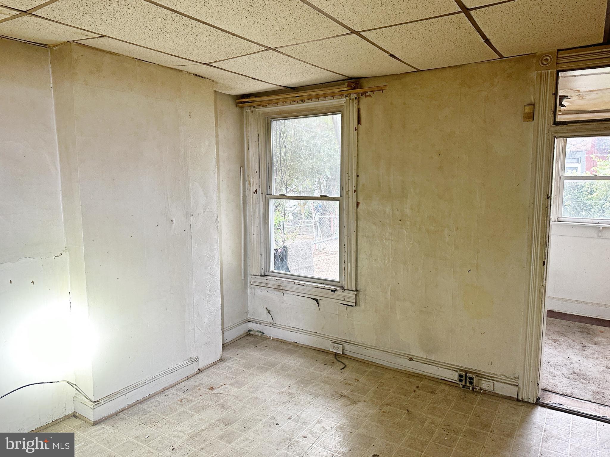 1639 Normal Avenue Baltimore, MD 21213 - Photo 6 of 14 Interior