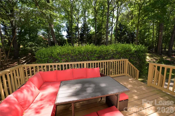 a view of a back yard of the house
