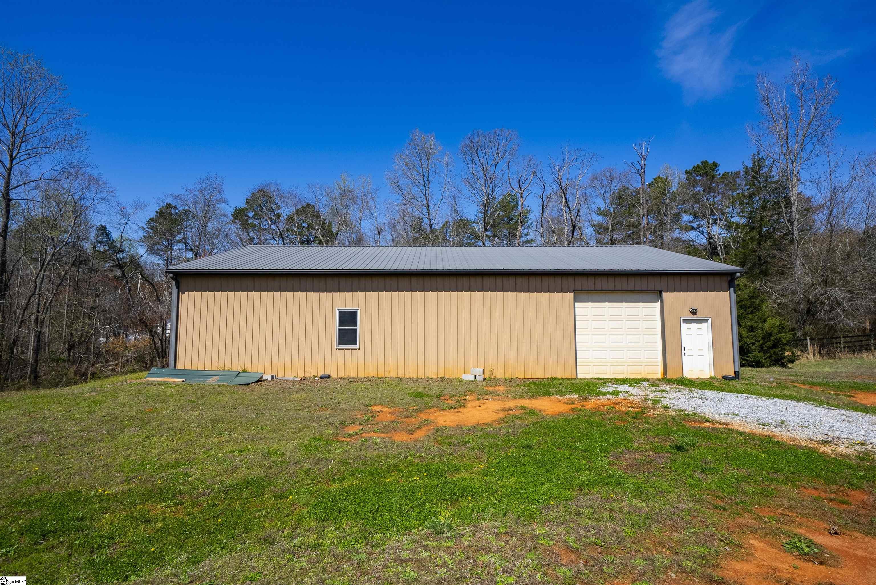 171 Hickory Road Williamston, SC 29697 - Photo 37 of 41