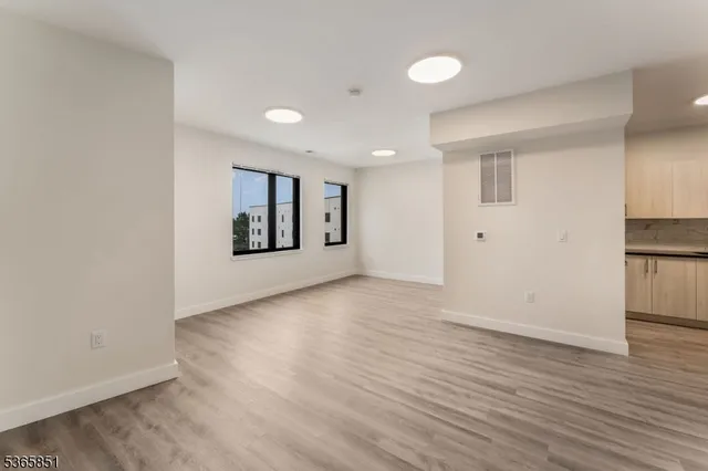 $2,054 | 72 South Essex Avenue, Unit 408, Orange, NJ 07050