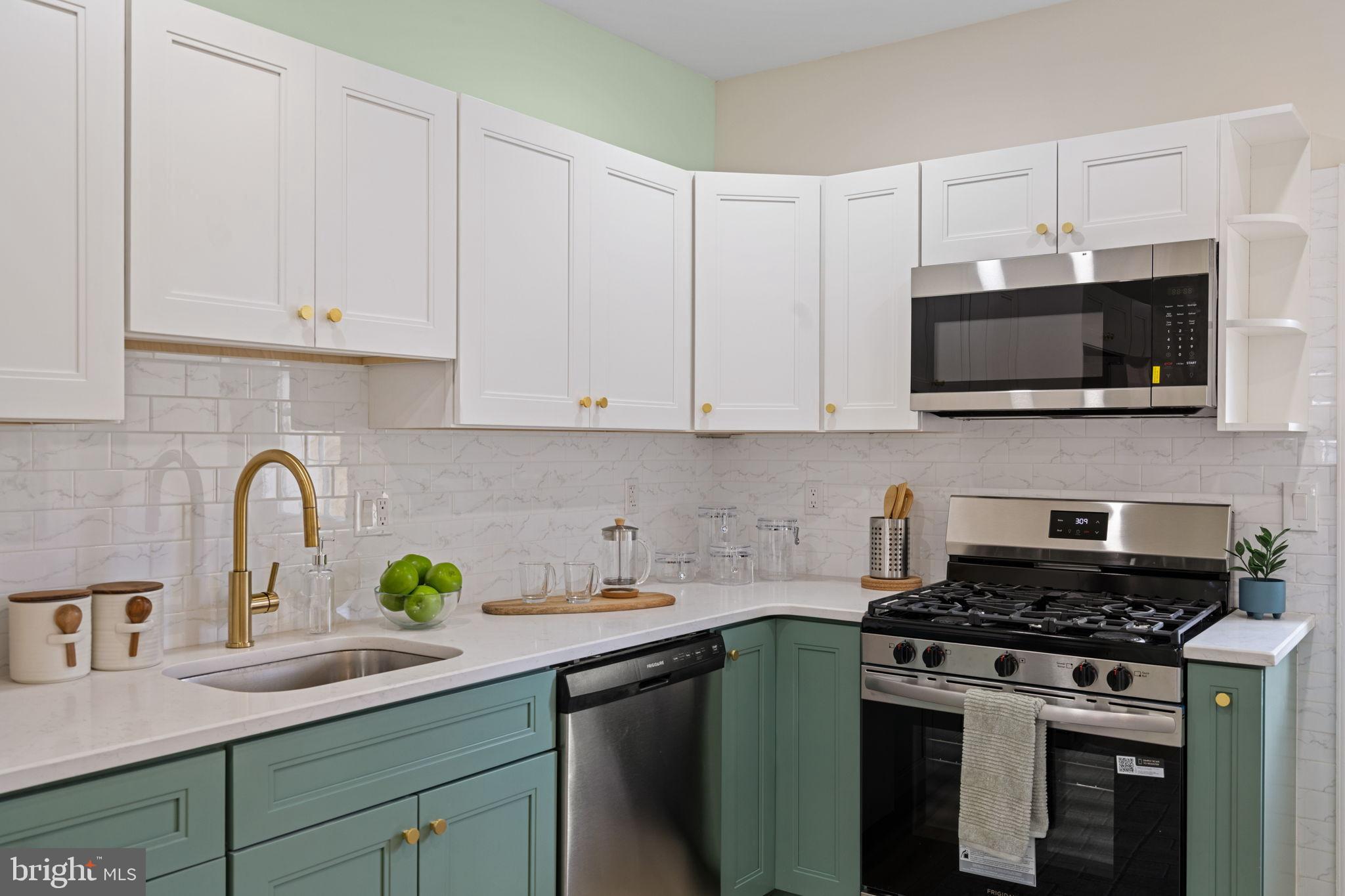 1937 South Lambert Street Philadelphia, PA 19145 - Photo 14 of 34 Charming kitchen with modern elegance.