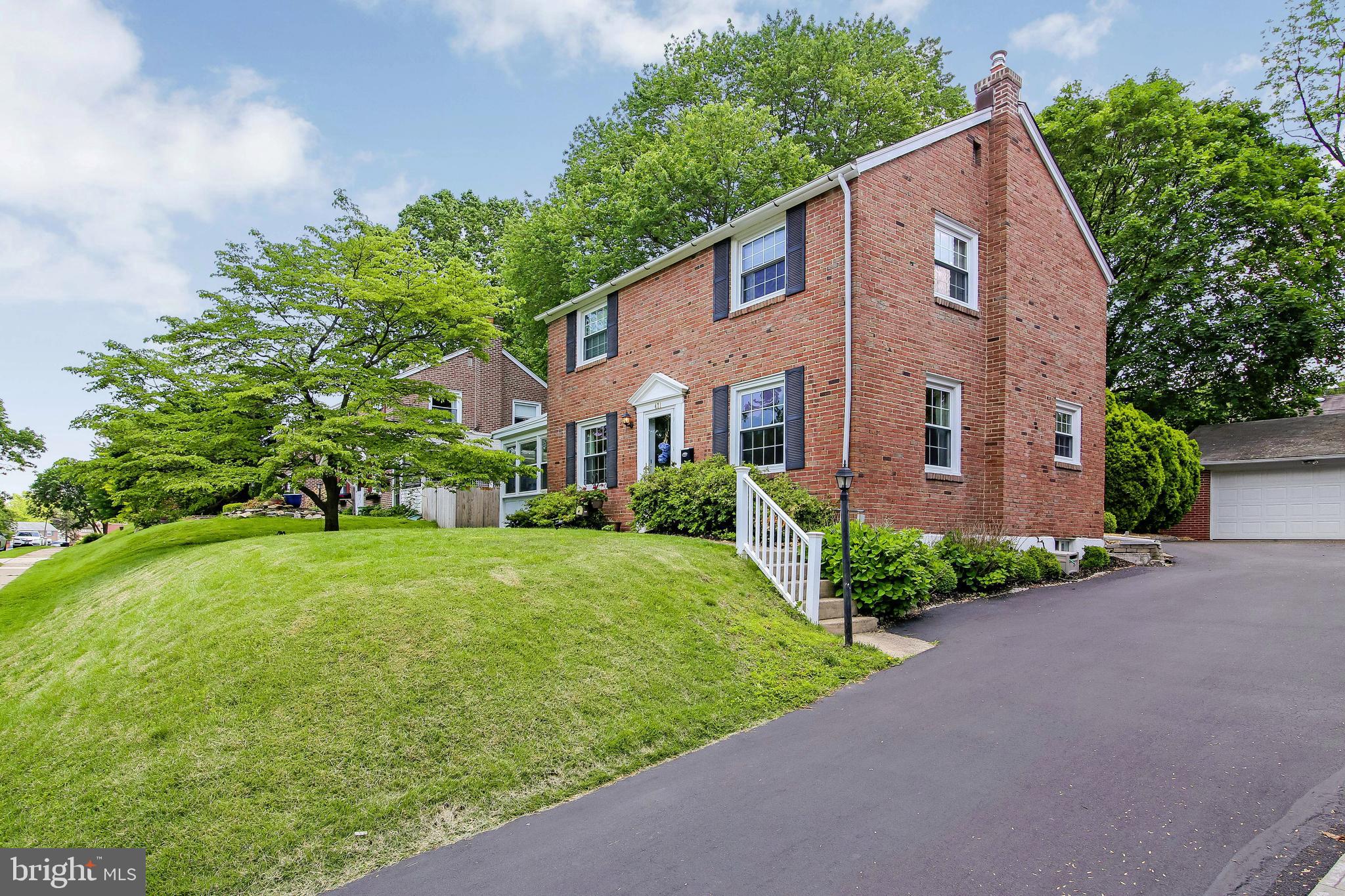 471 Briarhill Road Springfield, PA 19064 - Photo 3 of 42